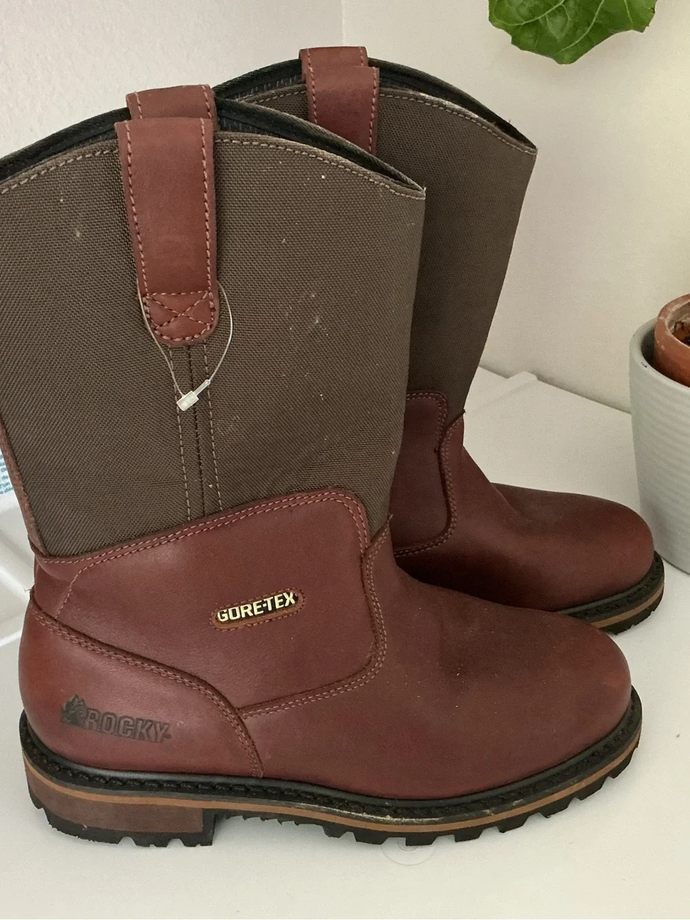 Rocky Chestnut Brown Leather Work Boot Sz 8W Worn Once